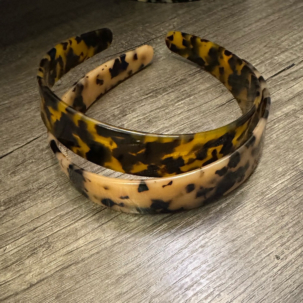C.O. Bigelow Pharmacy Set of TWO 1 Inch Headbands; very Carolyn-Besette Kennedy